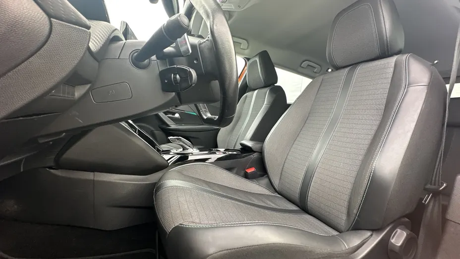 PEUGEOT 2008 -