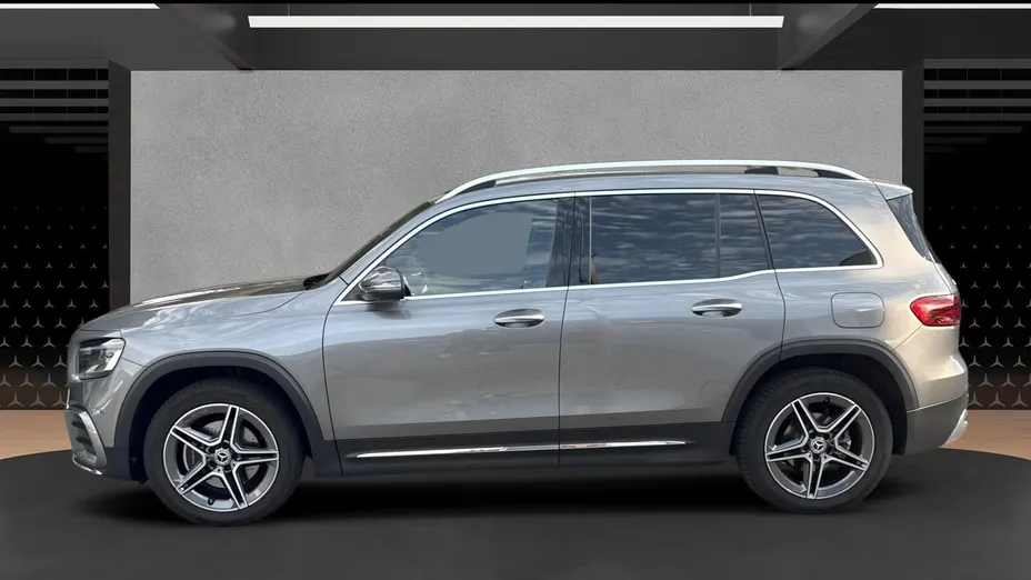 MERCEDES-BENZ GLB GLB 200 mHEV AMG Line 7G-DCT