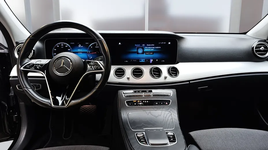 MERCEDES-BENZ E Klasa E 220 d 4-Matic