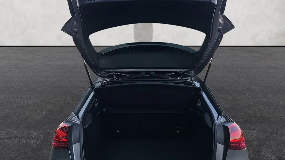 MERCEDES-BENZ A Klasa A 250 e PHEV AMG Line 8G-DCT