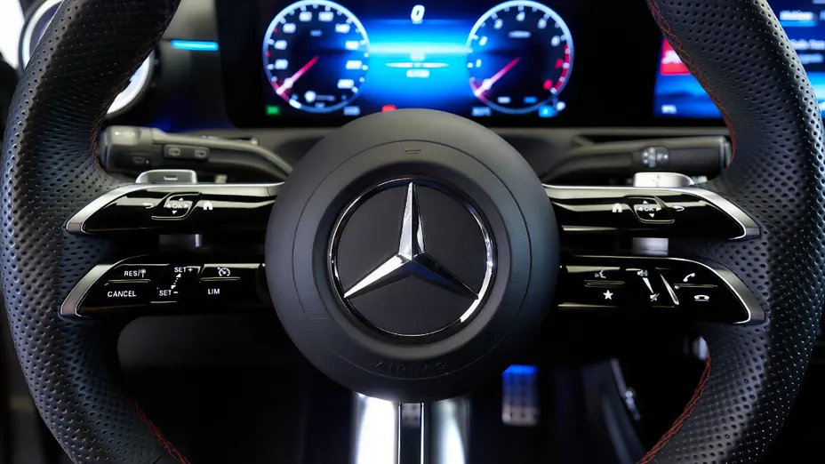 MERCEDES-BENZ A Klasa A 200 AMG Line 7G-DCT