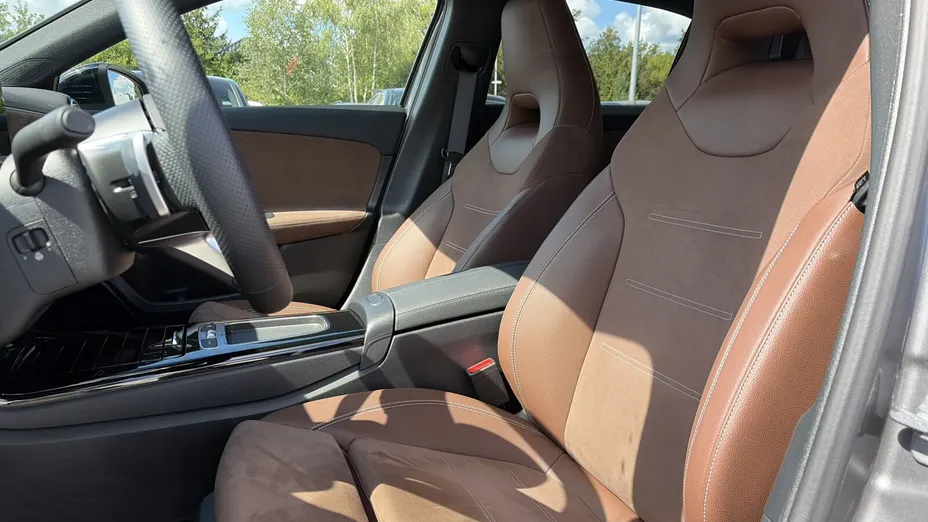 MERCEDES-BENZ A Klasa A 200 AMG Line 7G-DCT