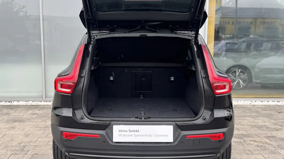 VOLVO XC40 XC40 B3 Plus Dark aut