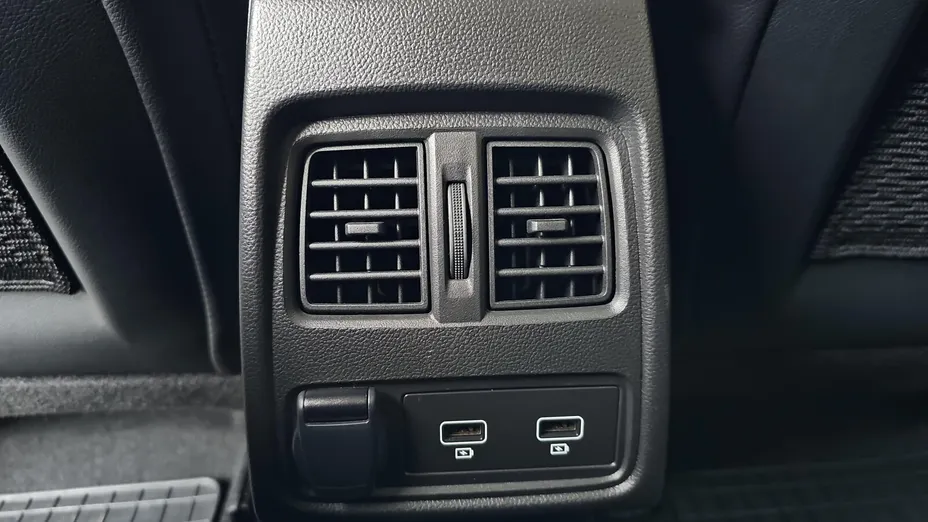 RENAULT Captur Captur 1.3 TCe mHEV Techno EDC