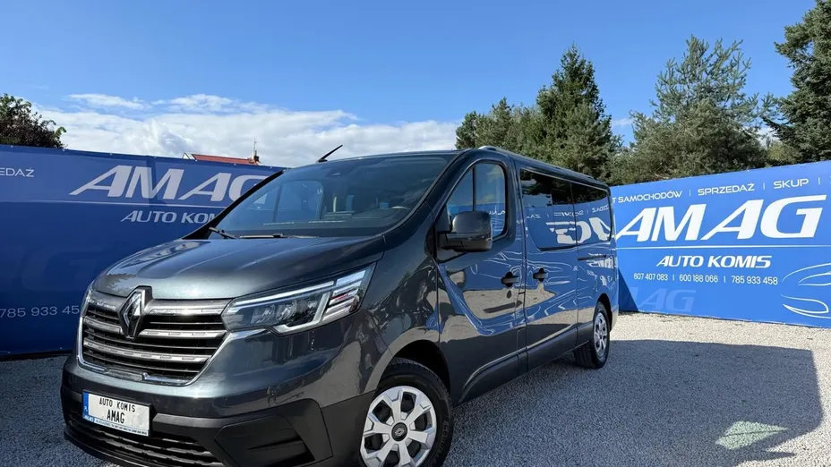 RENAULT Trafic -