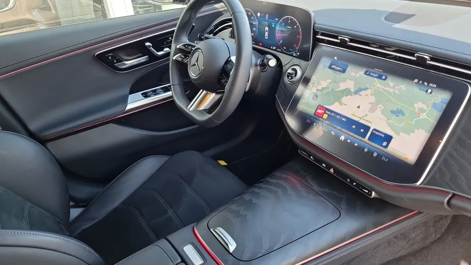 MERCEDES-BENZ E Klasa E 220 d mHEV 4-Matic AMG 9G-Tronic