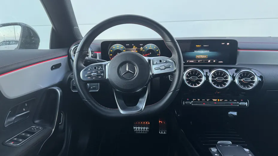 MERCEDES-BENZ CLA CLA 200 AMG Line 7G-DCT