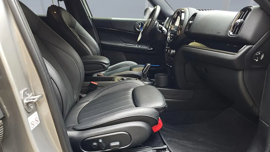 MINI [BMW] Countryman Cooper S ALL4 aut