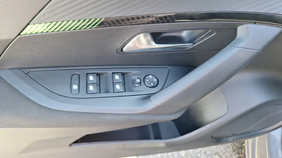 PEUGEOT 2008 -