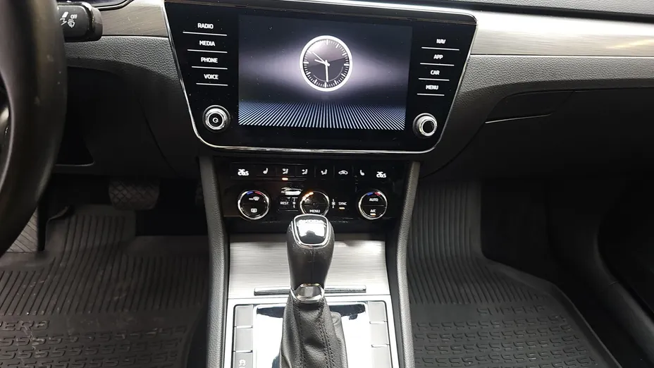 SKODA Superb Superb 2.0 TDI SCR Style DSG