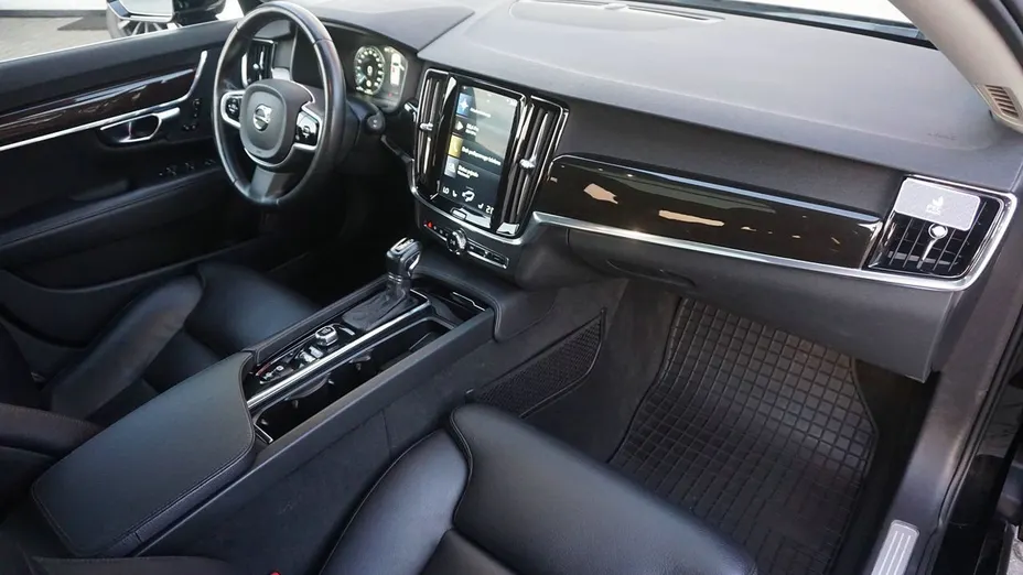 VOLVO V90 V90 D4 Momentum aut