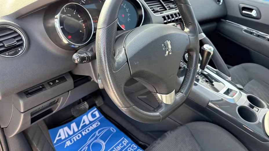 PEUGEOT 3008 -