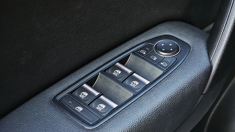 RENAULT Captur Captur 1.3 TCe mHEV Techno EDC