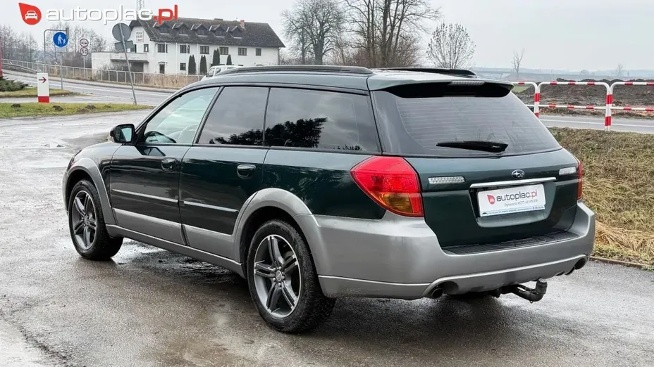 SUBARU Outback -