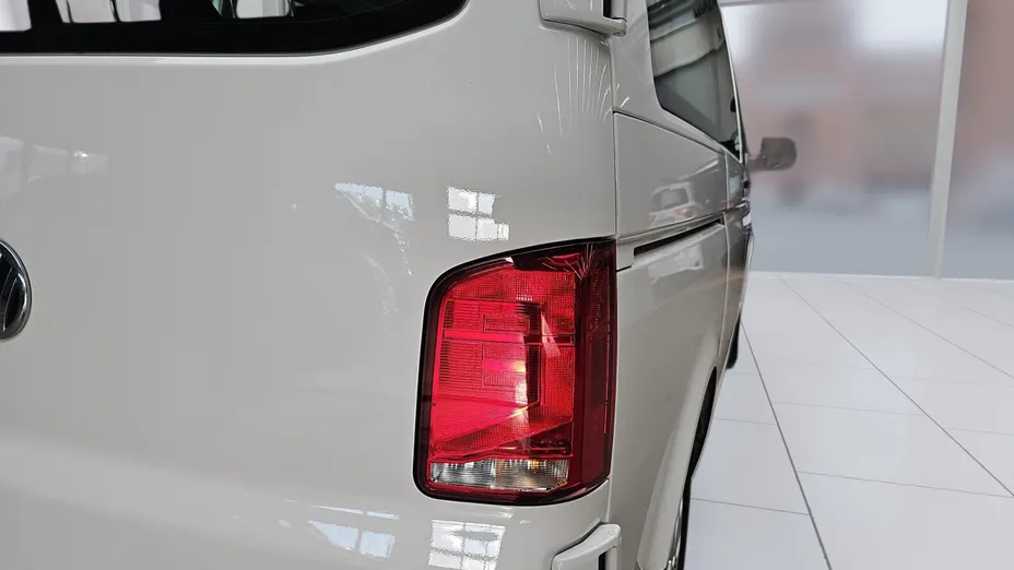 VOLKSWAGEN Transporter Transporter Kombi T6.1 TDI L1H1