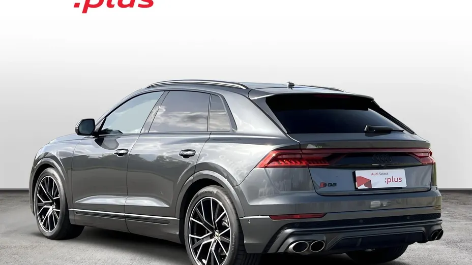 AUDI SQ8 -