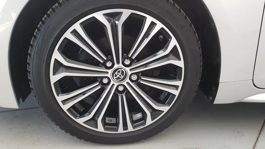 TOYOTA Corolla Corolla 1.8 Hybrid Comfort