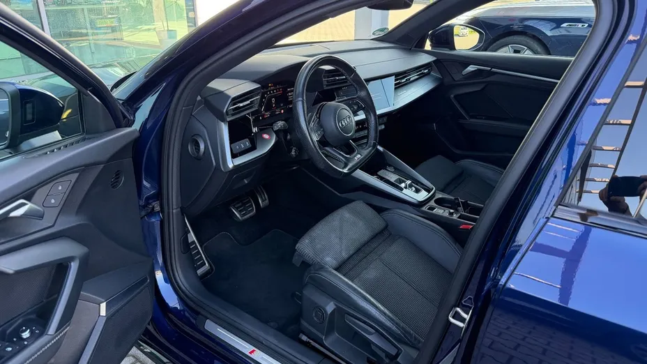 AUDI S3 -