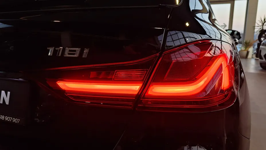 BMW Seria 1 118i Sport Line aut