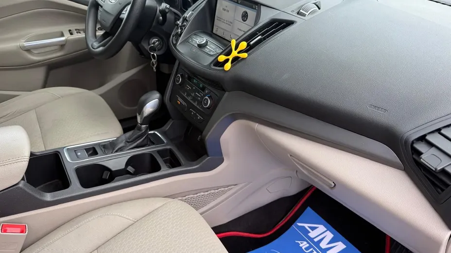 FORD Kuga -