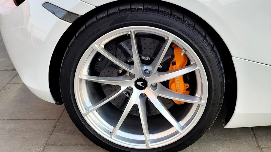 McLaren 720S Coupe -