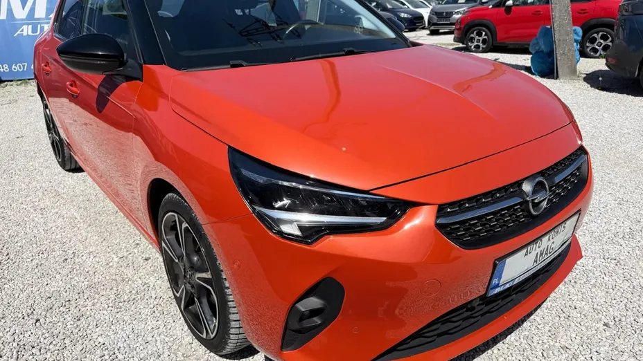 OPEL Corsa -
