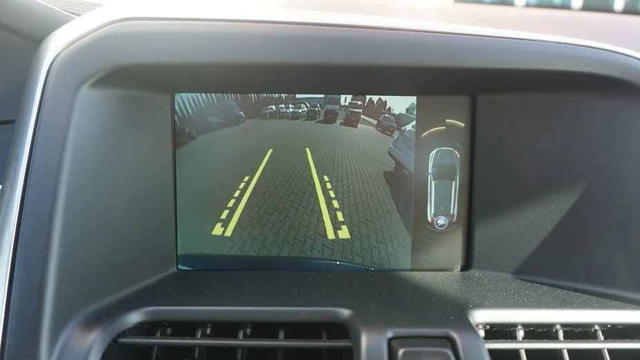 VOLVO XC60 -