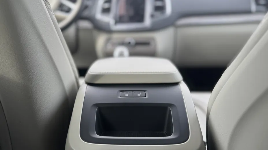 VOLVO XC60 XC60 B4 D AWD Plus Bright aut