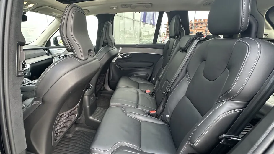 VOLVO XC90 XC90 T8 AWD Plug-In Hybrid Ultra Dark 7os aut