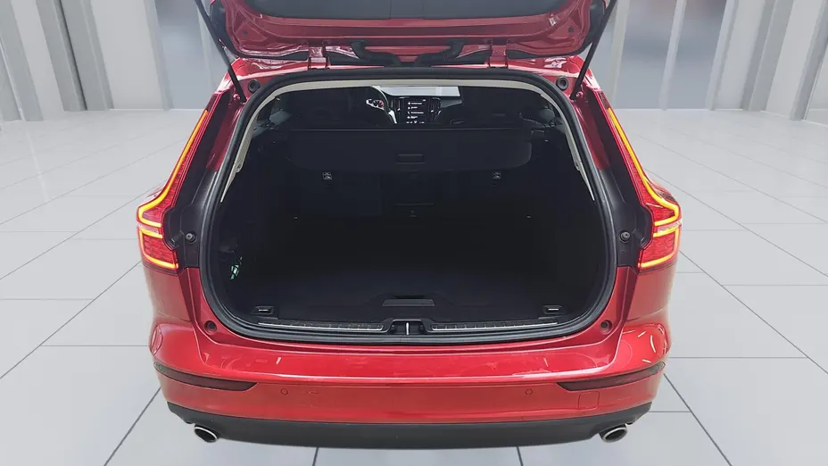 VOLVO V60 V60 B3 B Momentum aut