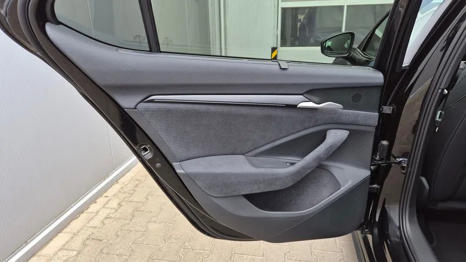 SKODA Superb Superb 2.0 TDI SCR 4x4 Sportline DSG
