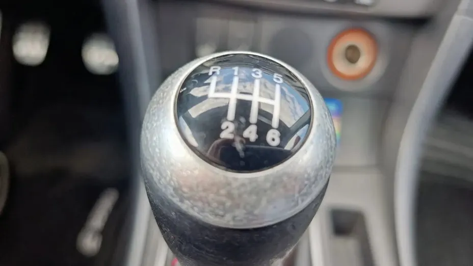 MAZDA 3 -