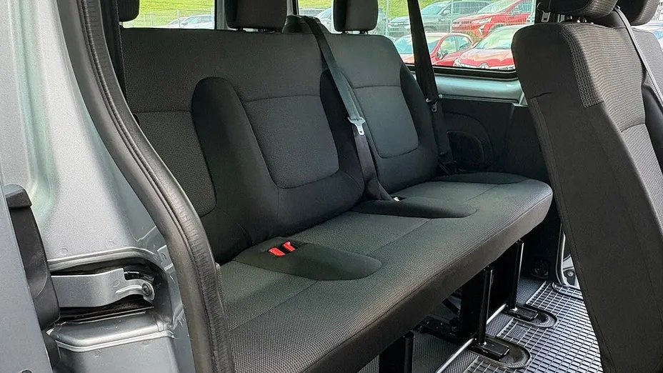 RENAULT Trafic Trafic 2.0 dCi L2H1 HD Extra