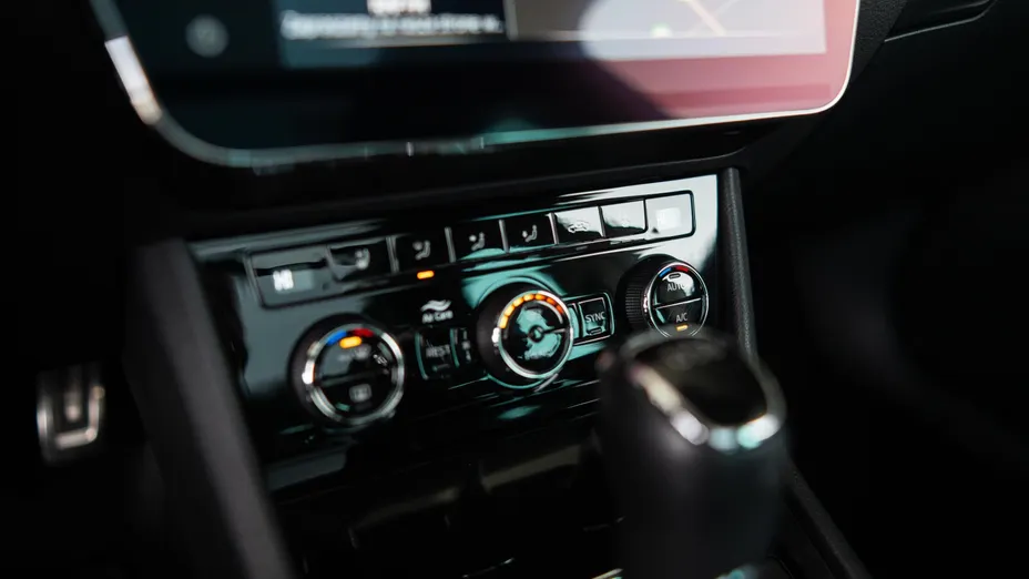 SKODA Superb Superb 2.0 TDI SCR L&K DSG