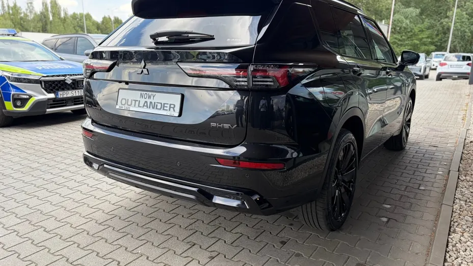 MITSUBISHI Outlander Outlander PHEV Black Edition