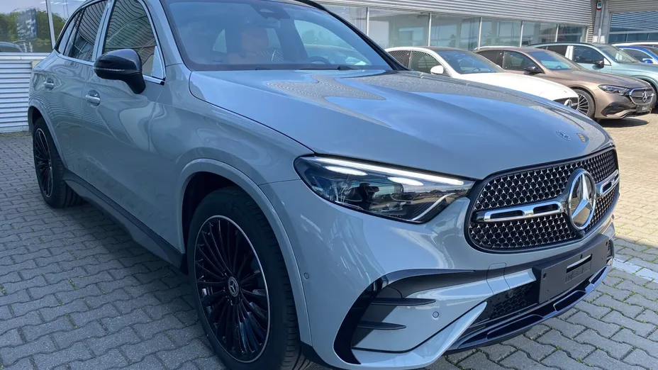 MERCEDES-BENZ GLC -