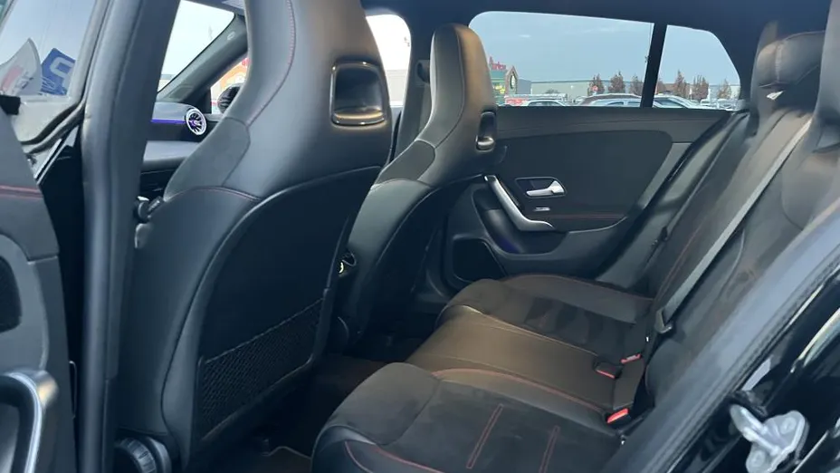 MERCEDES-BENZ CLA CLA 200 d AMG Line 8G-DCT