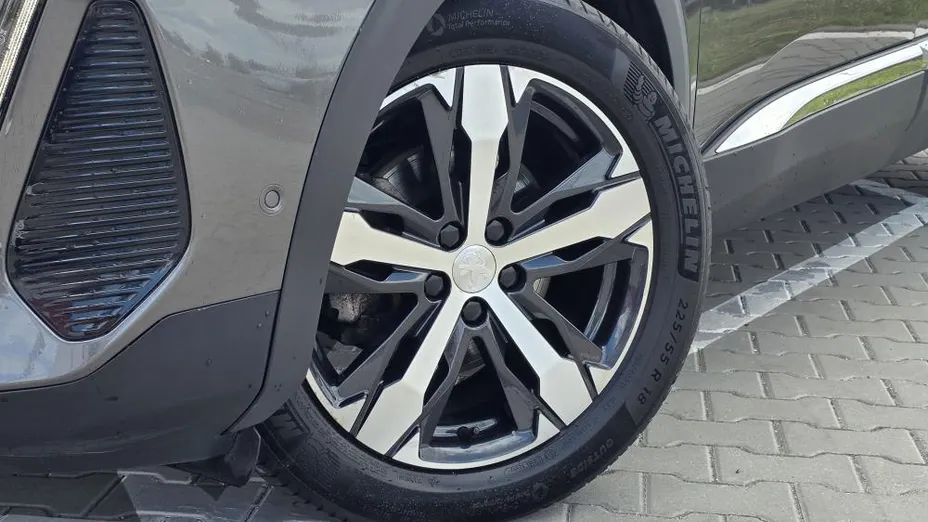 PEUGEOT 5008 5008 1.6 PureTech GT Pack S&S EAT8