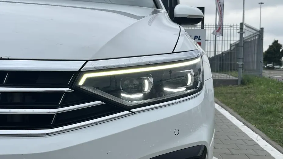 VOLKSWAGEN Passat Passat 2.0 TDI 4Mot. R-Line Edition DSG