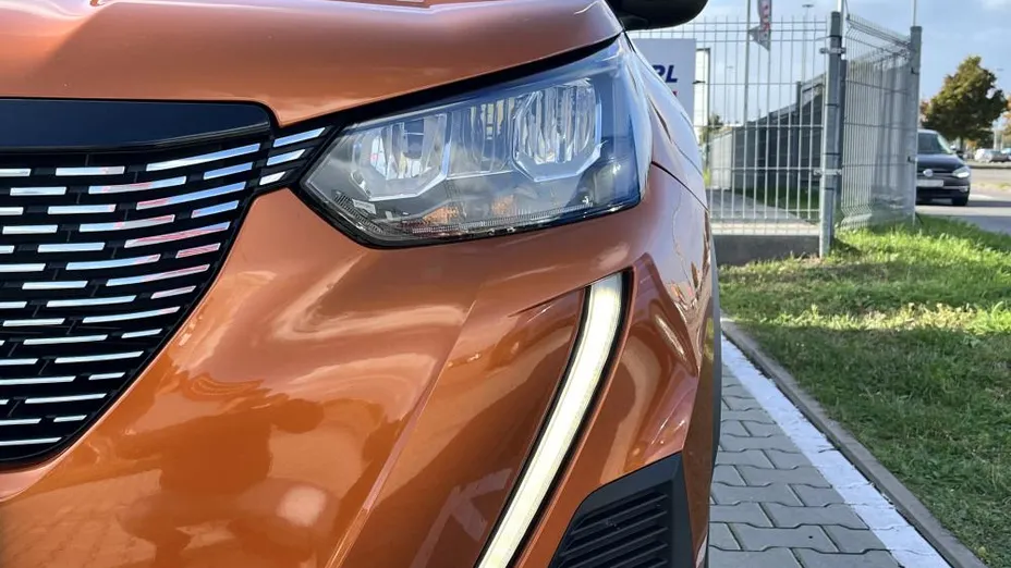 PEUGEOT 2008 2008 1.2 PureTech Allure S&S EAT8