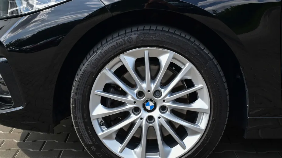 BMW Seria 1 118i Sport Line