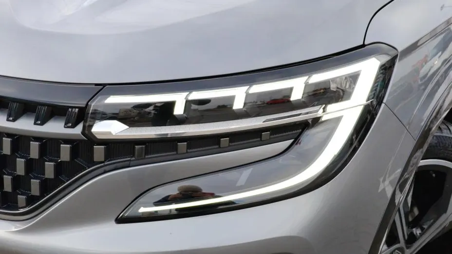 RENAULT Austral Austral 1.3 TCe mHEV Iconic esprit Alpine aut