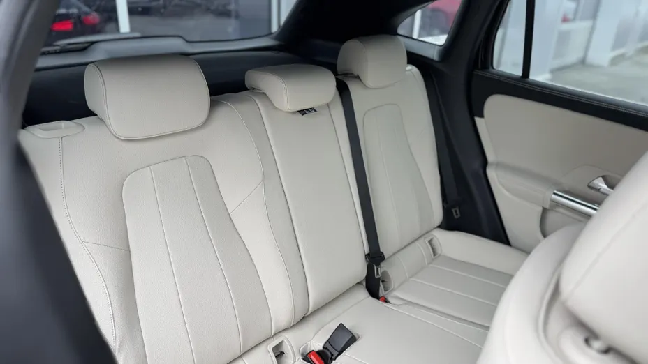 MERCEDES-BENZ GLA GLA 200 mHEV 7G-DCT Nowy