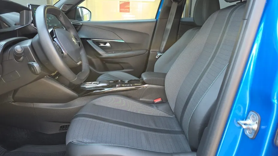 PEUGEOT 2008 e-2008 Allure