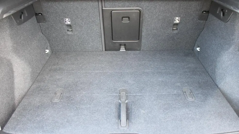 VOLVO XC40 XC40 B3 Plus Dark aut