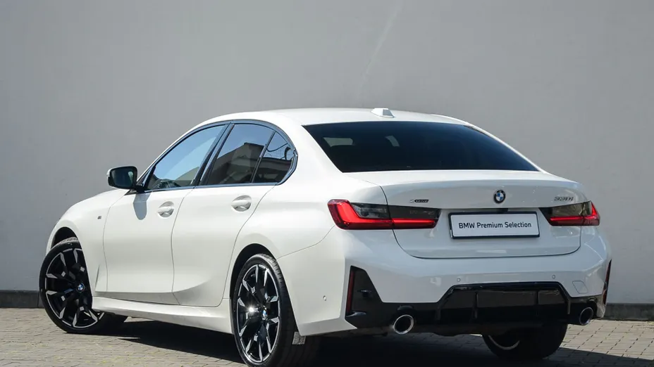 BMW Seria 3 330i xDrive M Sport sport-aut