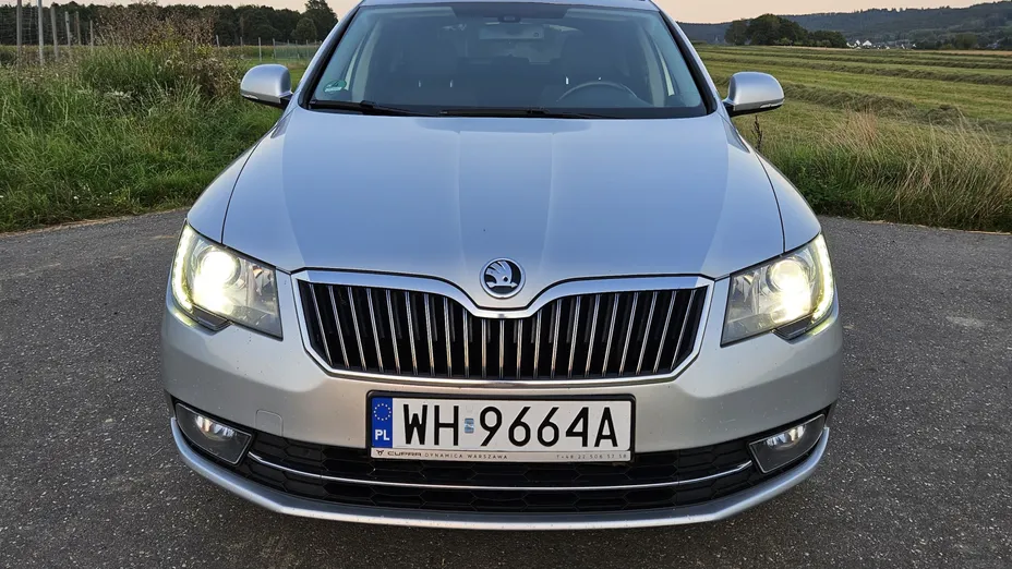 SKODA Superb Superb 2.0 TDI Ambition