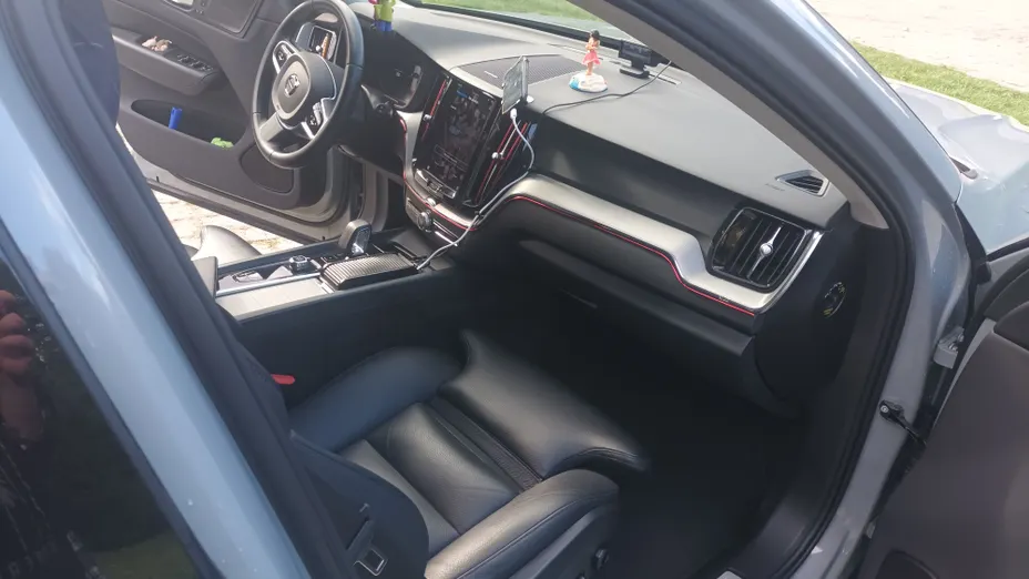 VOLVO XC60 XC60 B4 B Plus Dark aut