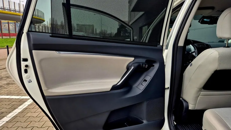 TOYOTA Verso Verso 1.8 Prestige 7os EU6