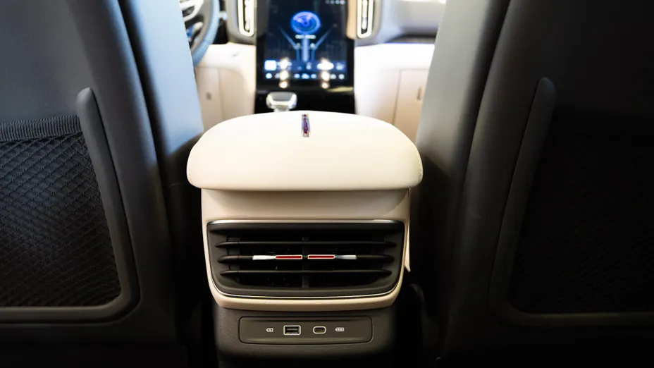 HONGQI HS3 HS3 2.0T AWD Nowy